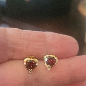 Beautiful 14Kt Gold Heart Shape Stud Earring